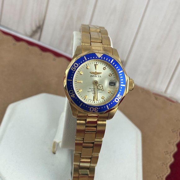 Fabulous Invicta Ladies Divers Watch 2 Tone Gold Blue 200 Meter Water Resistant - Picture 2 of 6